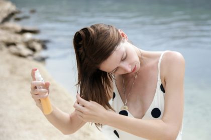 Image illustrative Les bons gestes pour prendre soin de sa peau et de ses cheveux en été - Globe Trotter Place